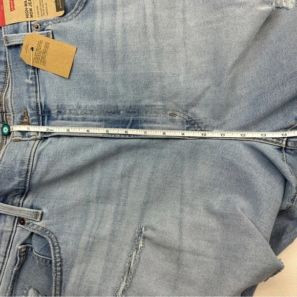 Levi’s High Waisted Distressed Mom Jeans Size 24W plus NWT - Picture 10 of 16